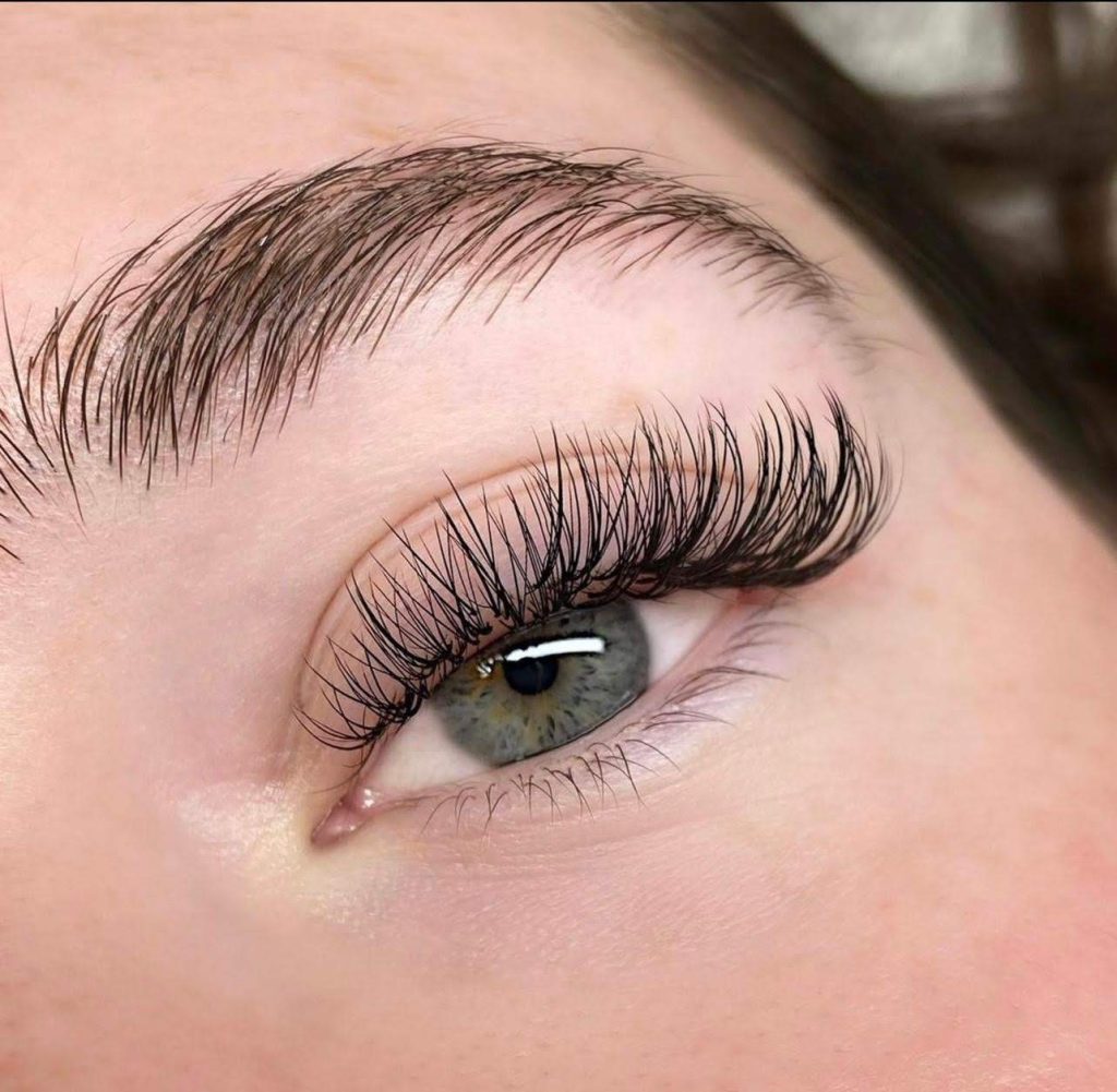 girl with long eye lashes